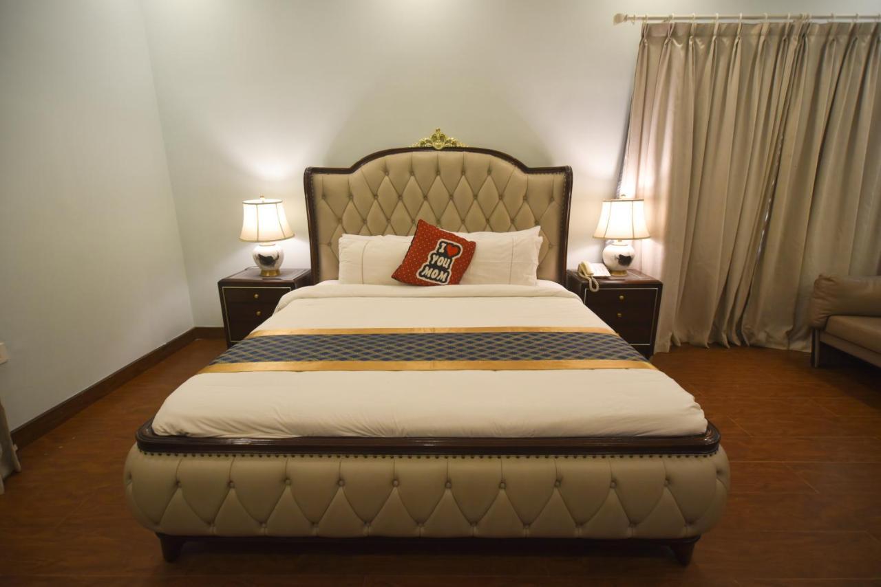 Swisstel Cottage Karachi Bagian luar foto