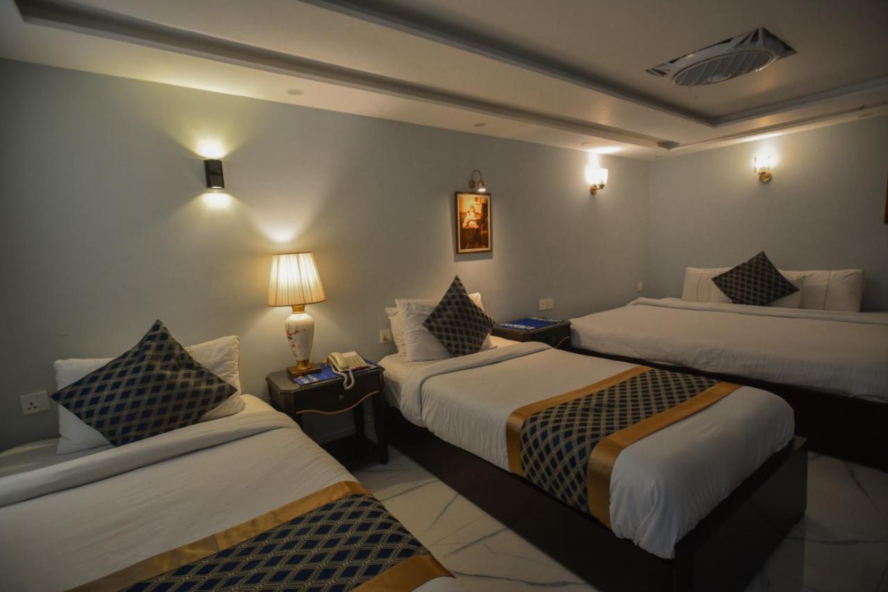 Swisstel Cottage Karachi Bagian luar foto